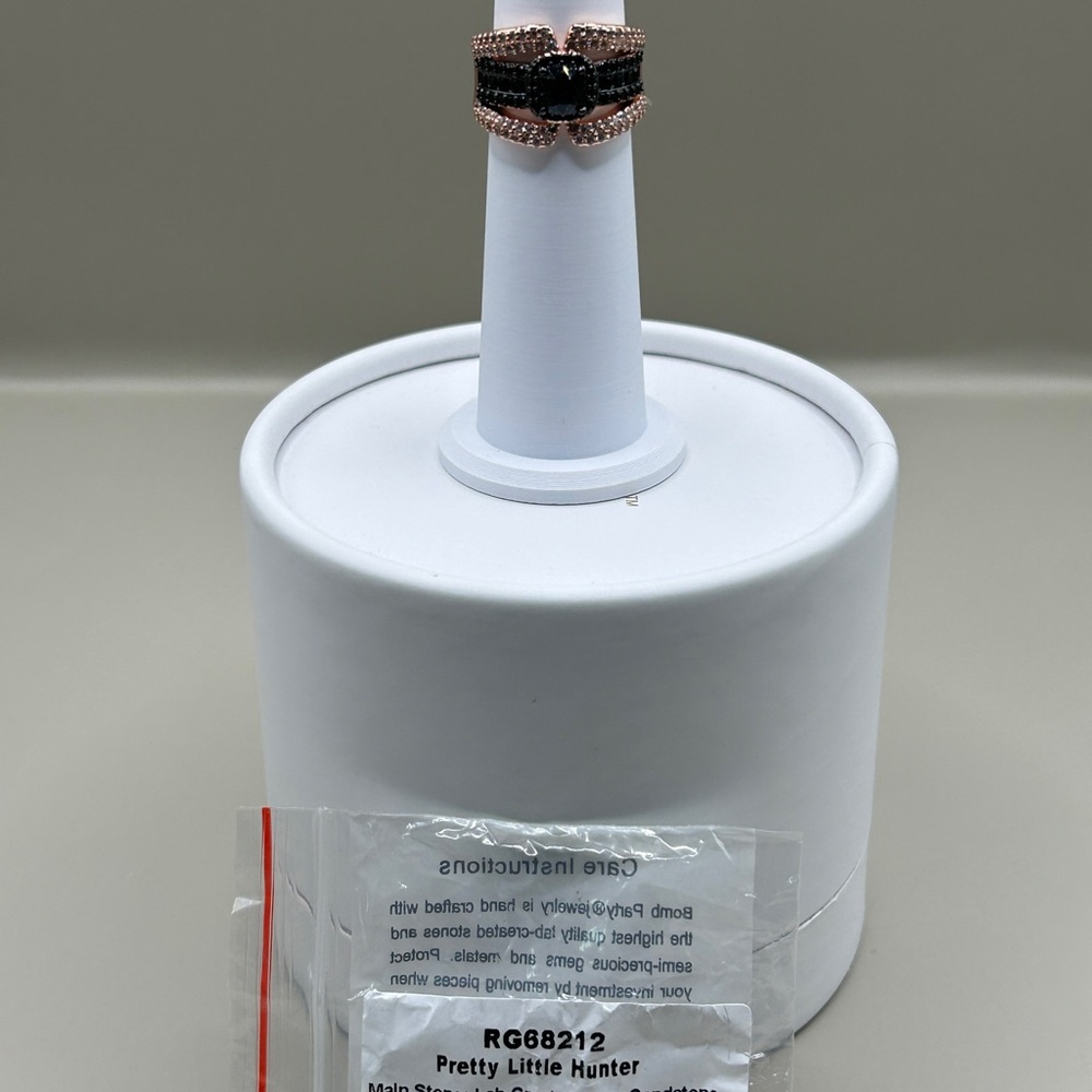 Pretty Little Hunter Rose Gold and Black Ring